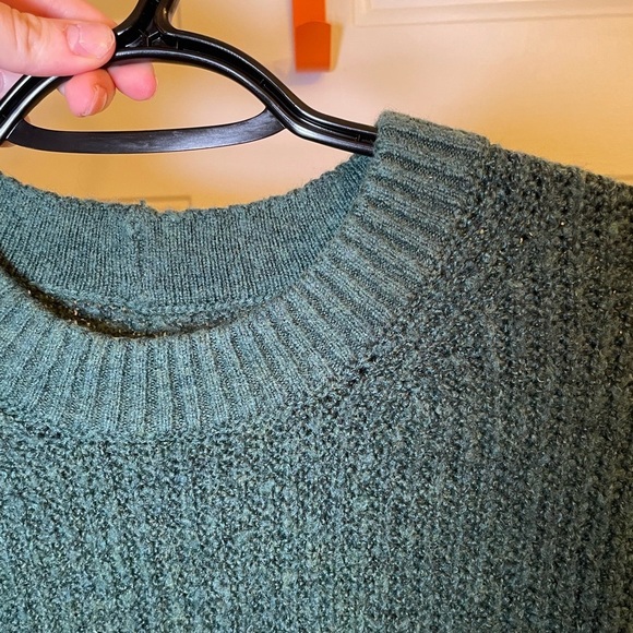 American Eagle - Oversized Knit Sweater - Picture 4 of 4